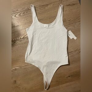 NWT Abound White Scoop Neck Tank Bodysuit M